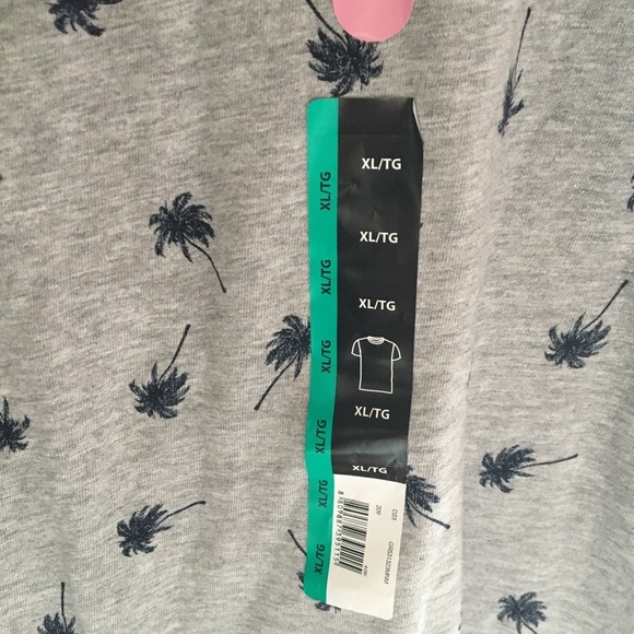 Gray T-Shirt with Palm Tree Print - Picture 3 of 4